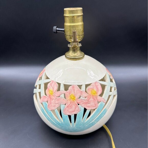 Vintage Art Pottery Lamp Pink Iris Flowers David Nelson Cut Out Floral Cottage - Picture 4 of 10